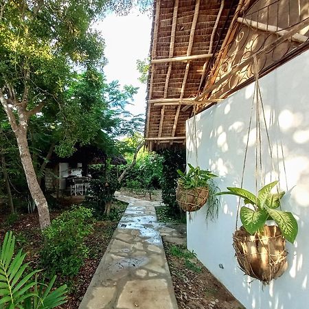 Watamu Beach Cottages B&B מראה חיצוני תמונה
