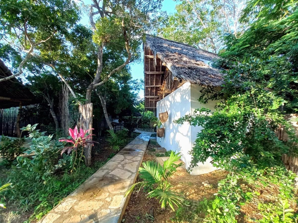 Watamu Beach Cottages B&B מראה חיצוני תמונה