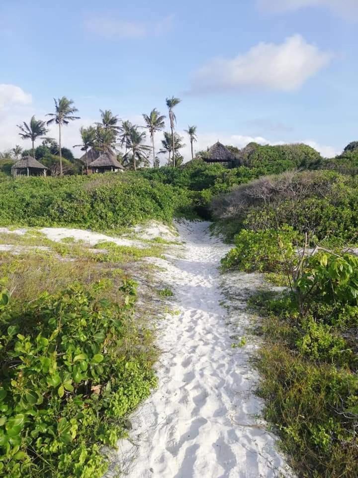 Watamu Beach Cottages B&B מראה חיצוני תמונה