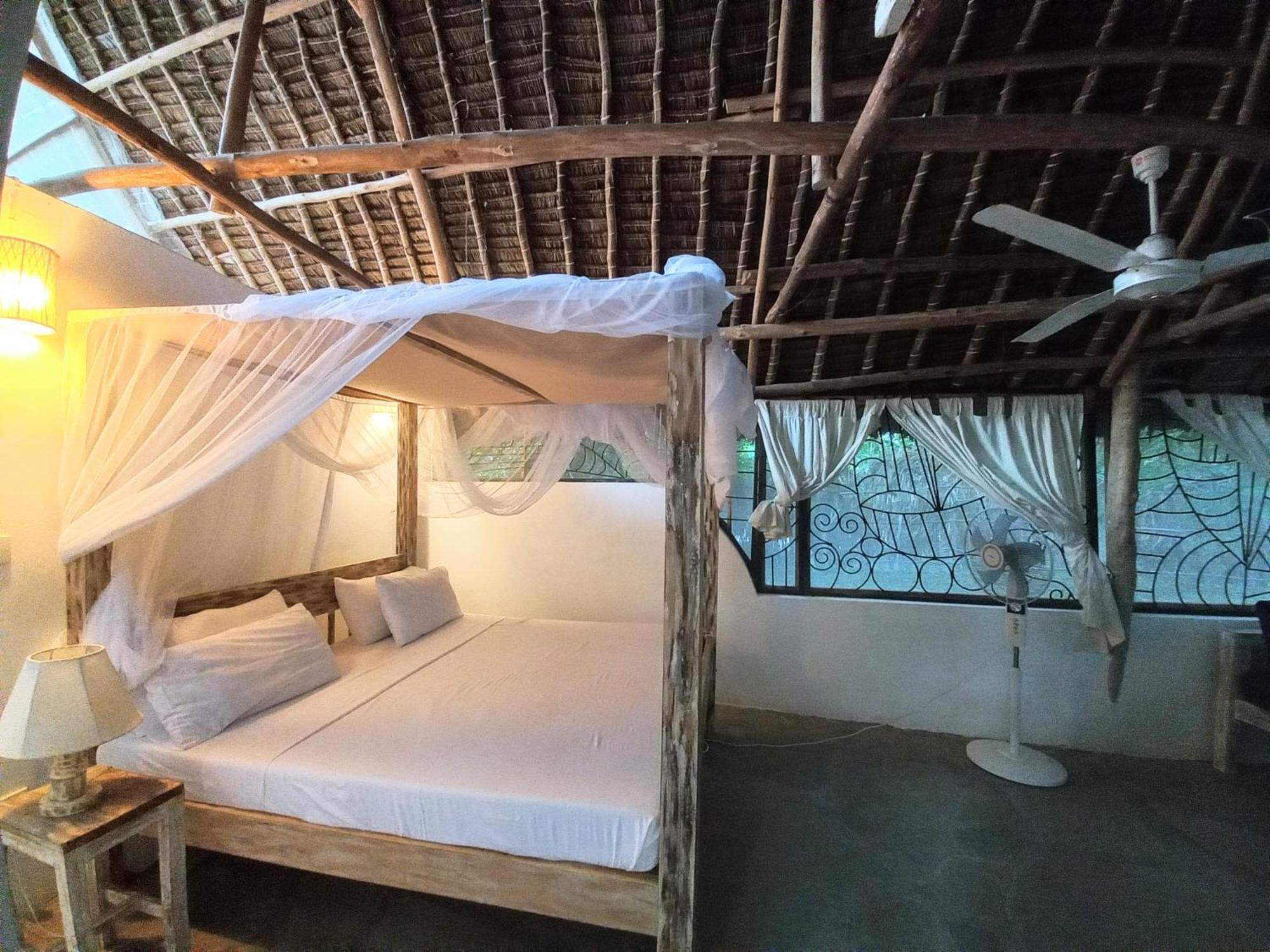 Watamu Beach Cottages B&B חדר תמונה