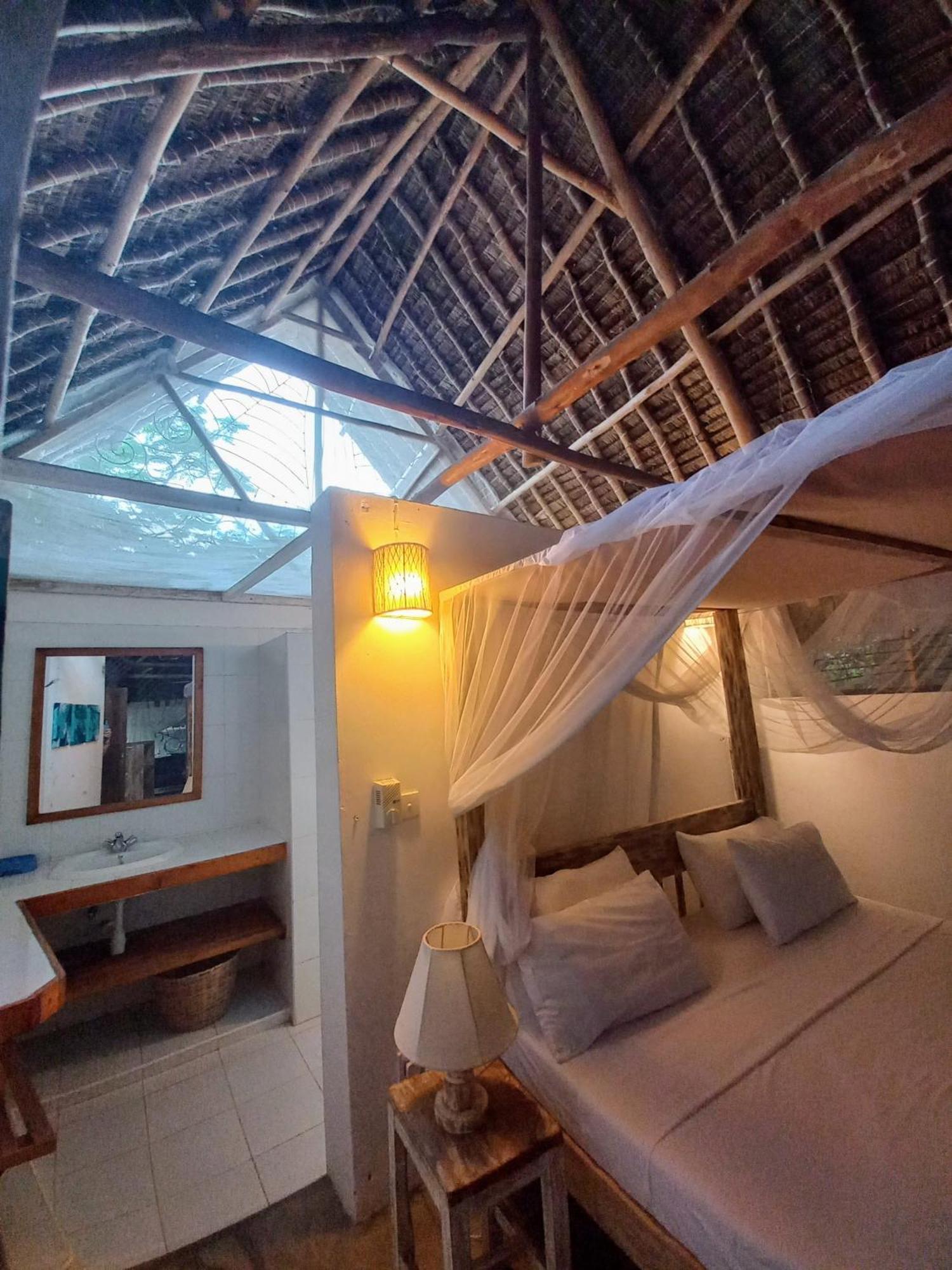 Watamu Beach Cottages B&B חדר תמונה